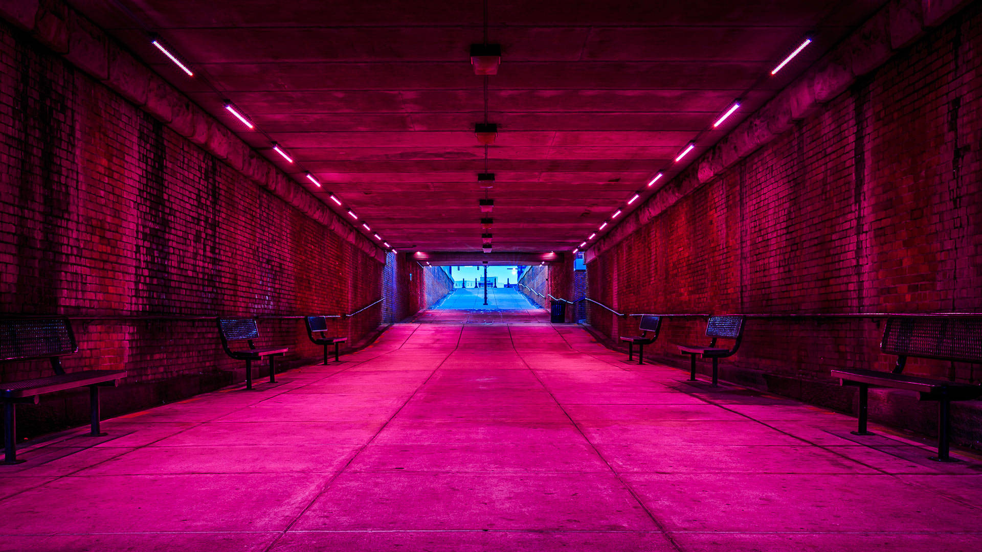 Neonpunainen maanalainen tunneli Taustakuvat