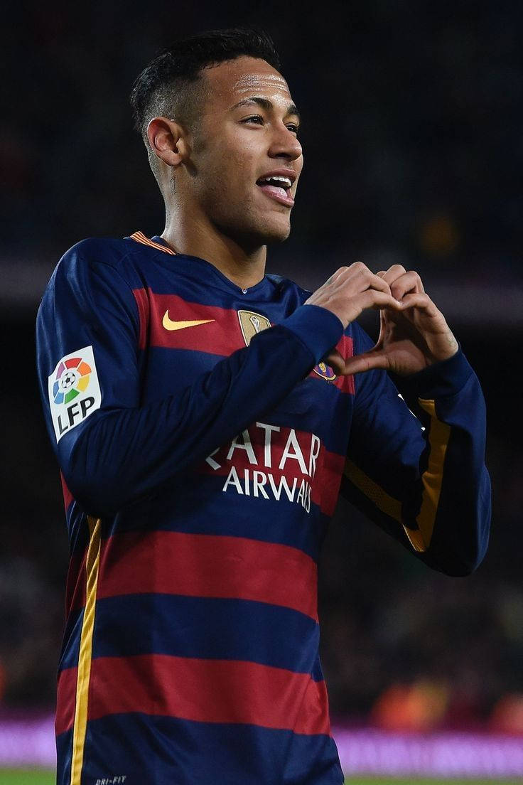 Neymar ohittaa vastustajat sydän-käsimerkillä Taustakuvat