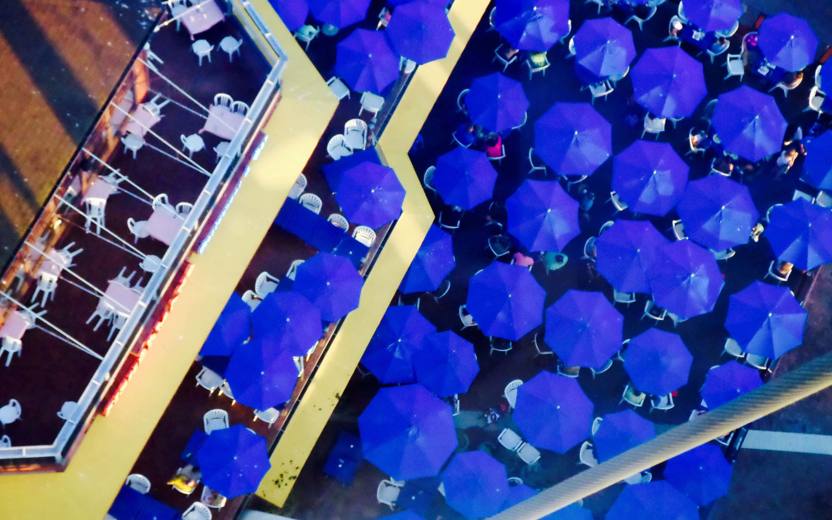 "Pako trooppiselle saarelle" Taustakuvat