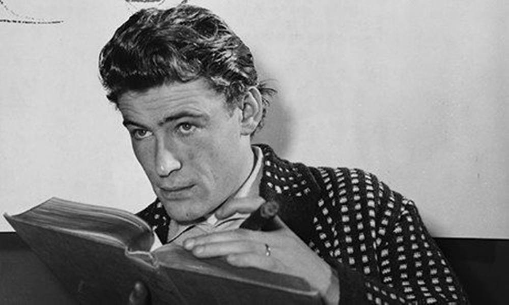 Peter O'Toole valmistautuu ikoniseen rooliinsa elokuvassa Lawrence of Arabia Taustakuvat