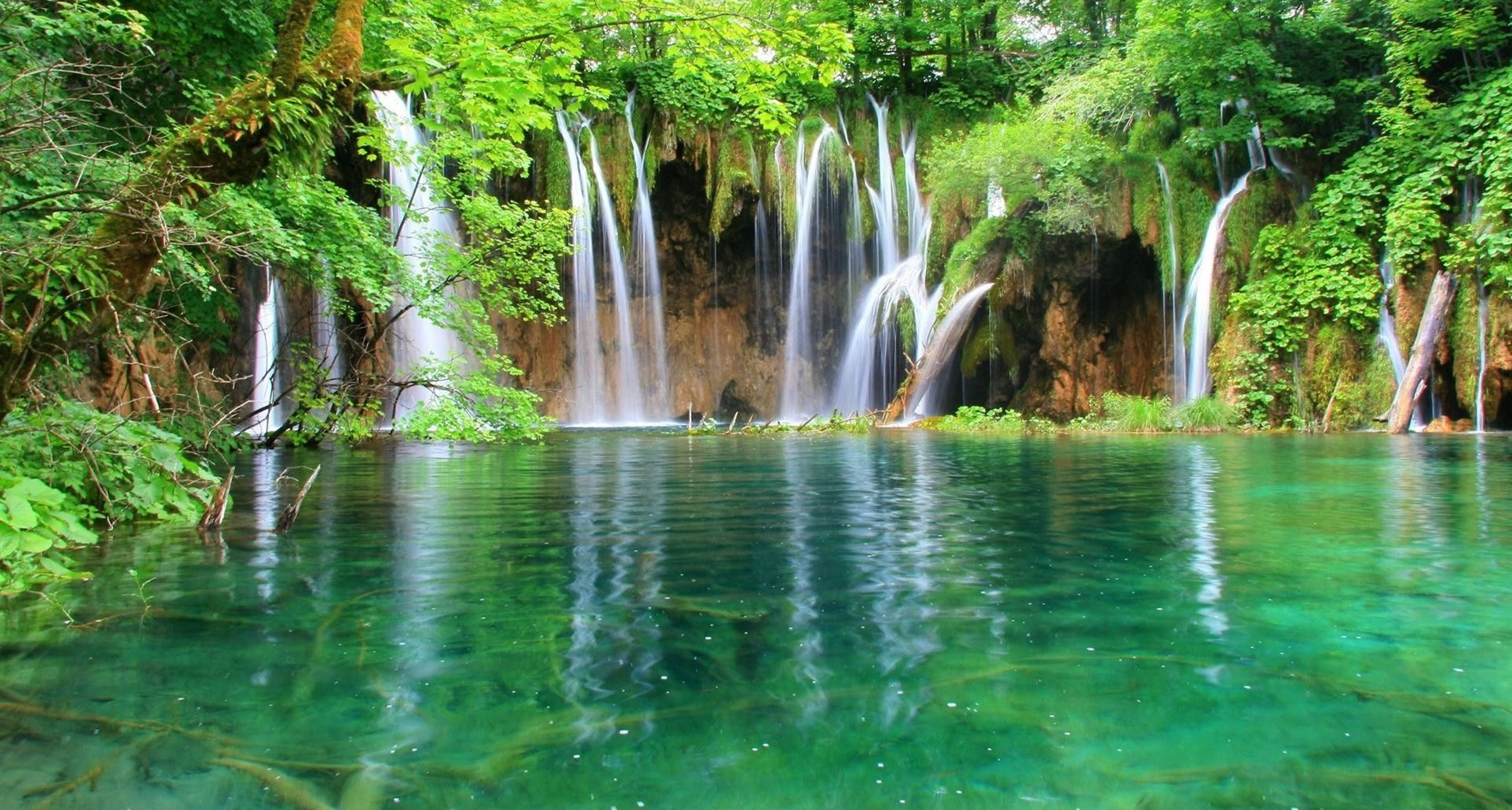 Plitvice-järvien kansallispuisto HD vesiputous Taustakuvat