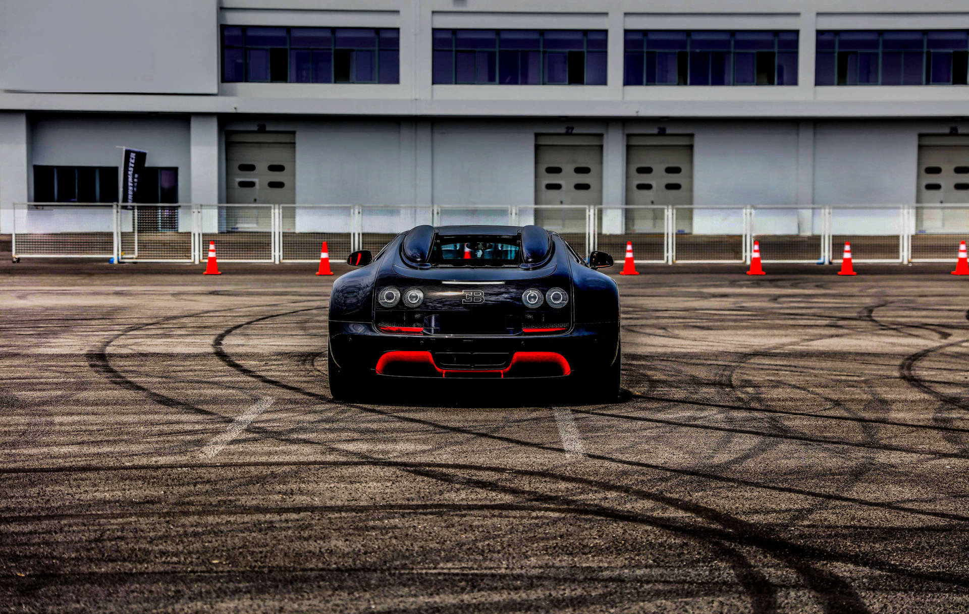 Punamusta Bugatti Veyron taustakuva
