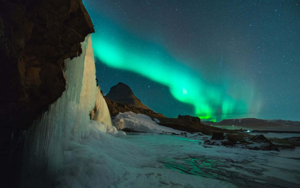 Rauhallinen auringonlasku rannalla Taustakuvat