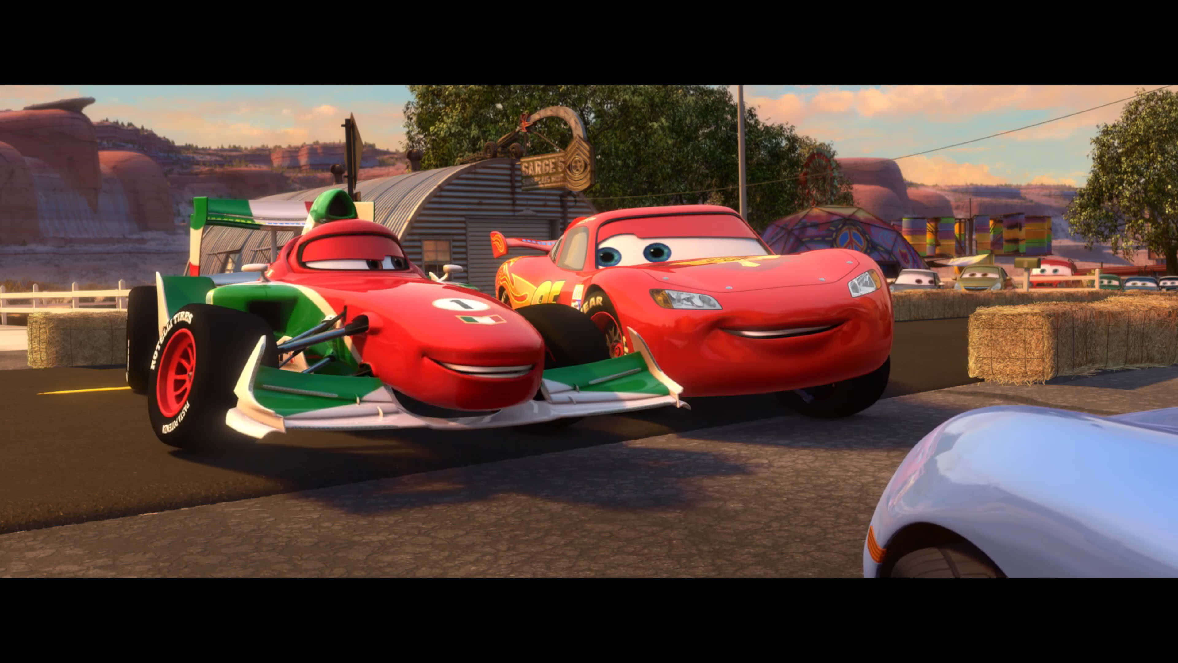 "Salama McQueen matkalla voittoon World Grand Prix -kilpailussa" Taustakuvat
