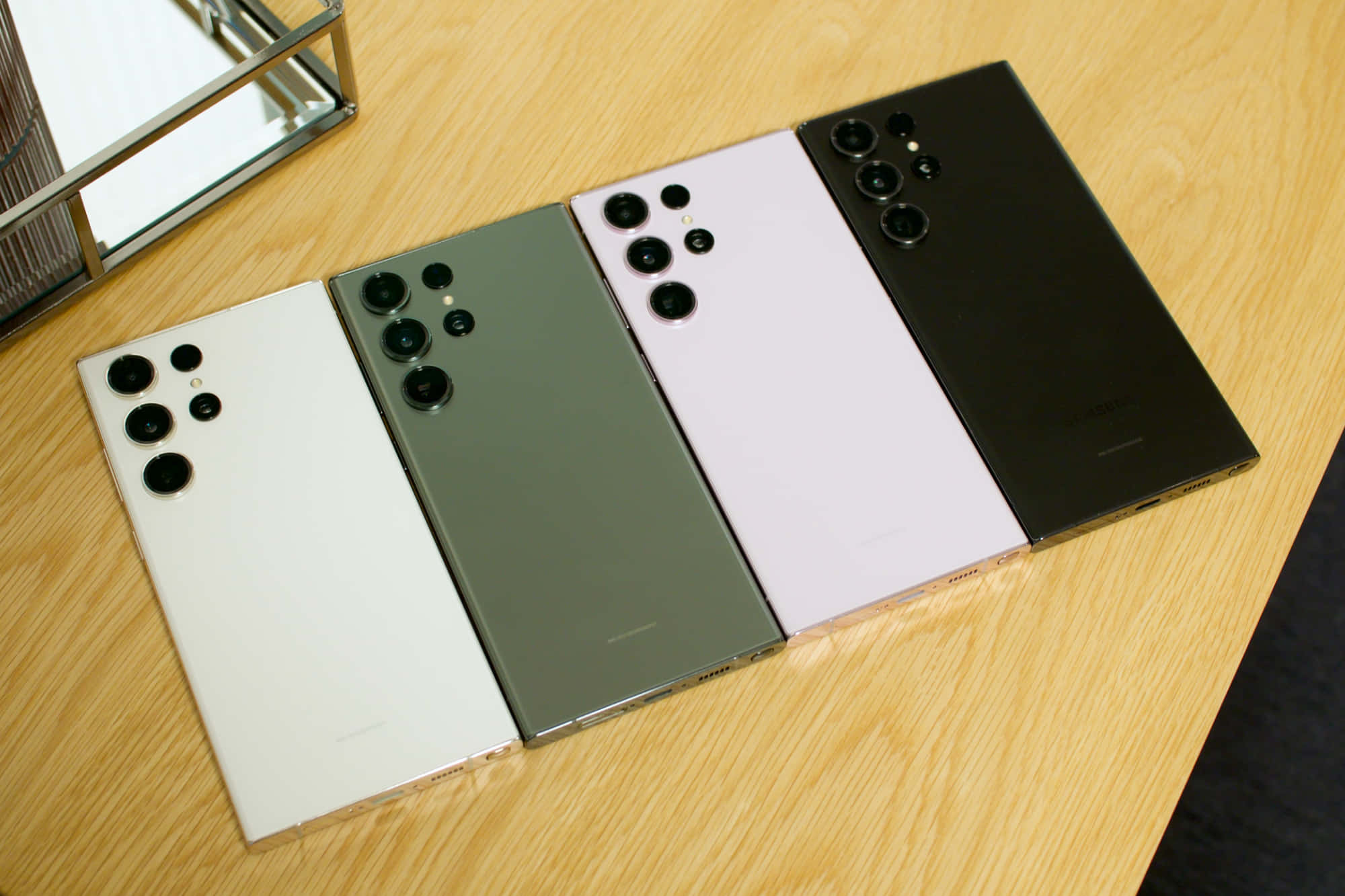 Samsung S23 Ultra väri vaihtoehdot Taustakuvat
