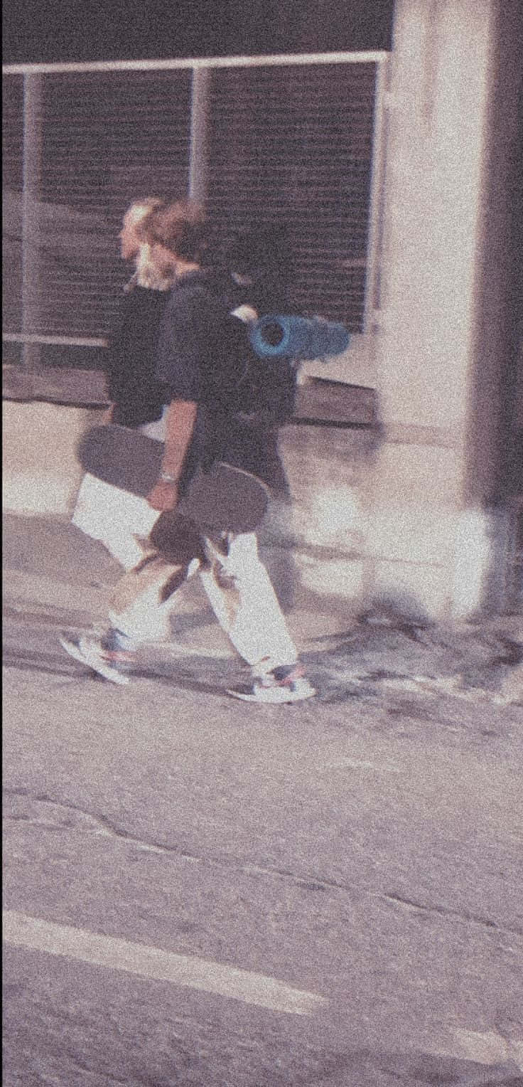 Skater Boy -tyyli: Tyylikäs ja viileä klassikkolook skeittauksen ystäville Taustakuvat