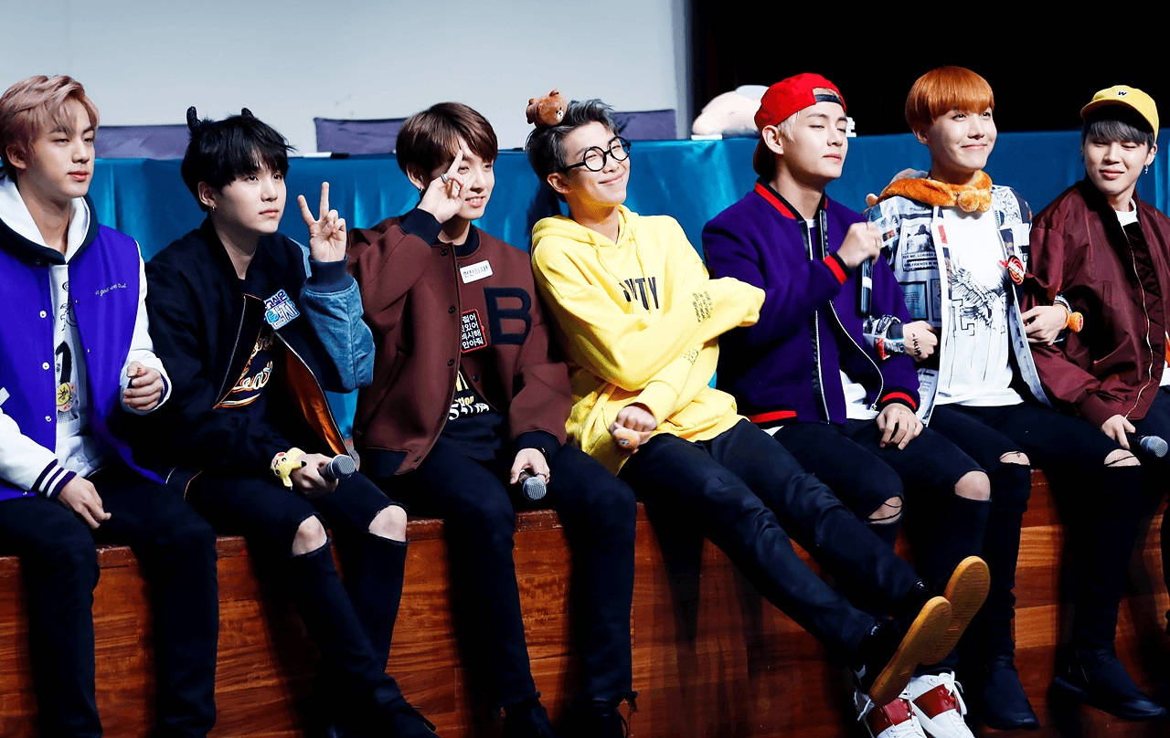 Söpö BTS Fanitapaamisessa Taustakuvat