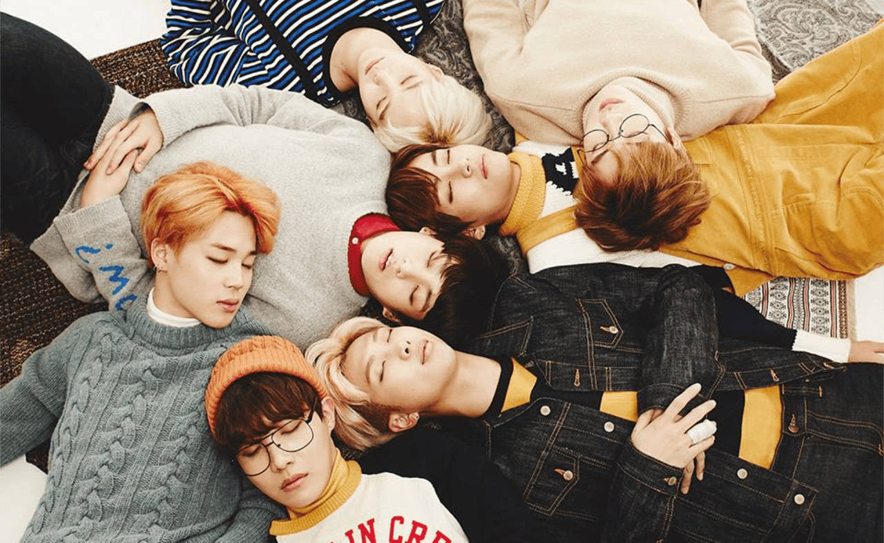 Söpö BTS nukkumassa toistensa päällä Taustakuvat