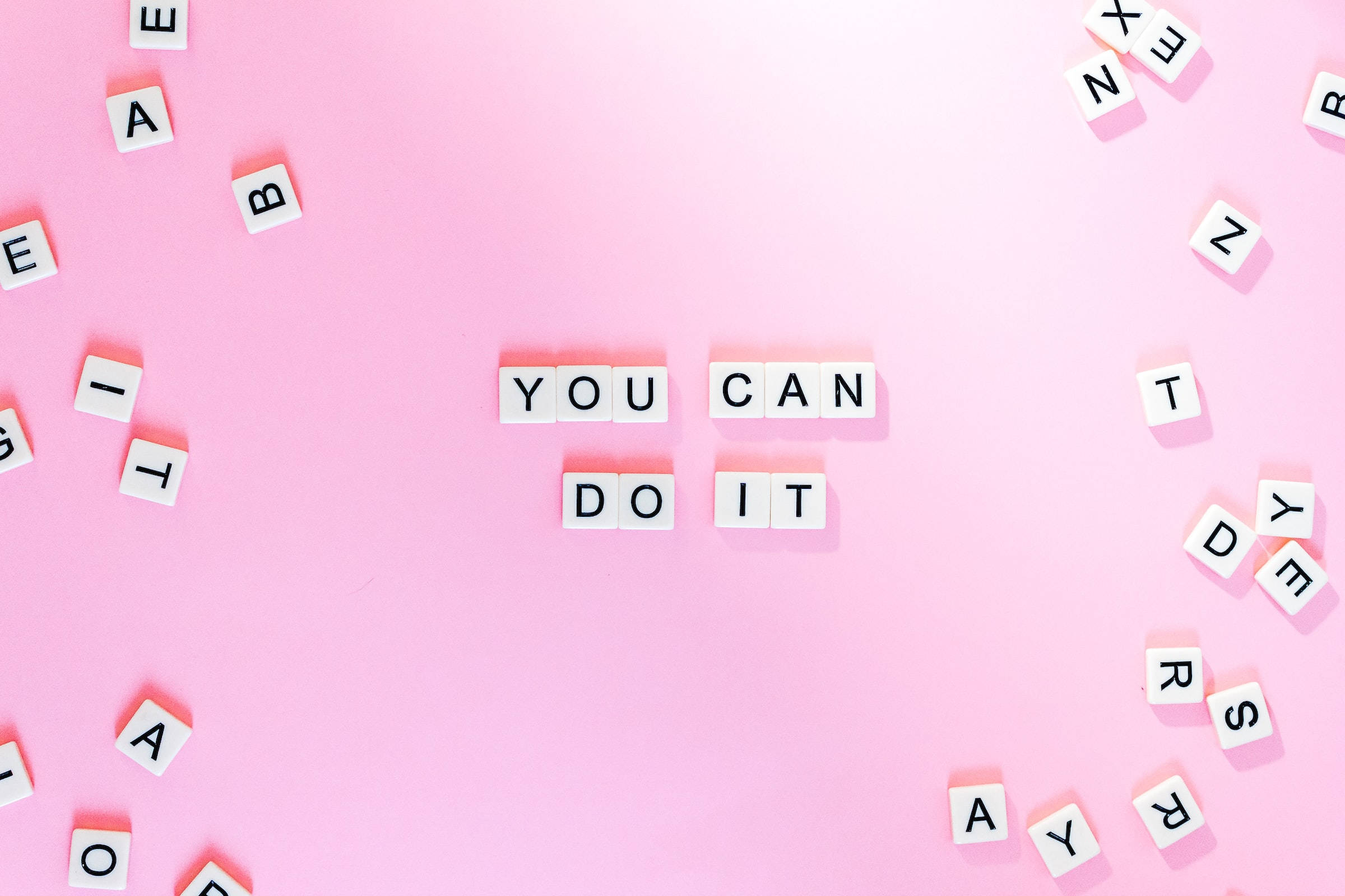 Söpö vaaleanpunainen esteettinen You Can Do It -sitaatti Taustakuvat