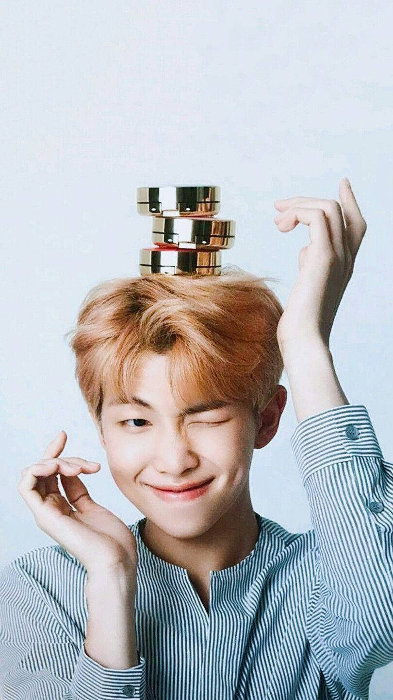 Suloinen BTS RM kompaktit pään päällä Taustakuvat
