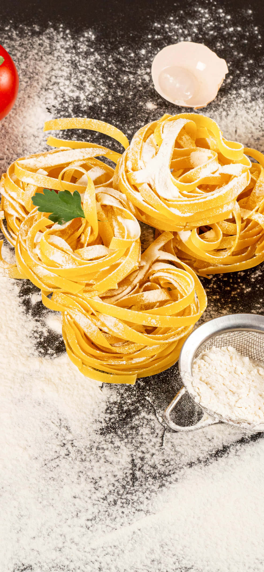 Tagliatelle-pastaa jauhojen kera iPhone X -pastatausta Taustakuvat