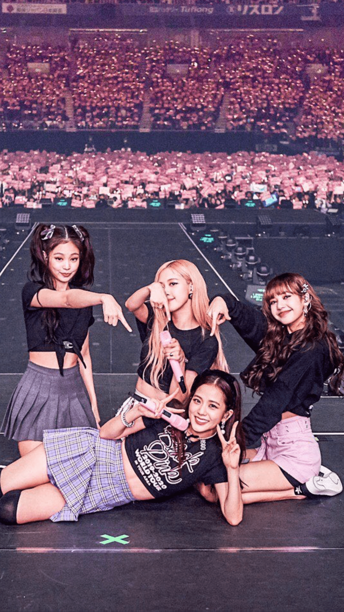 Tähtityyliä ja energiaa – Blackpink konsertissa Taustakuvat
