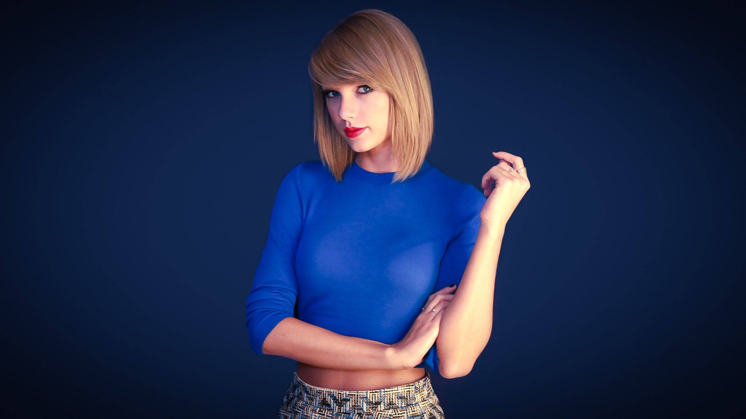 Taylor Swift sinisessä Taustakuvat