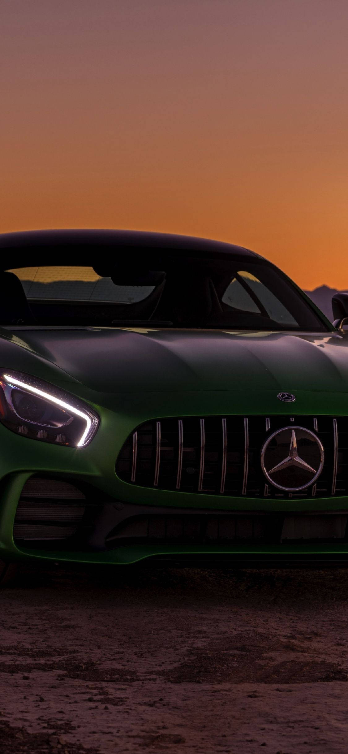Tummanvihreä Mercedes iPhone X Taustakuvat