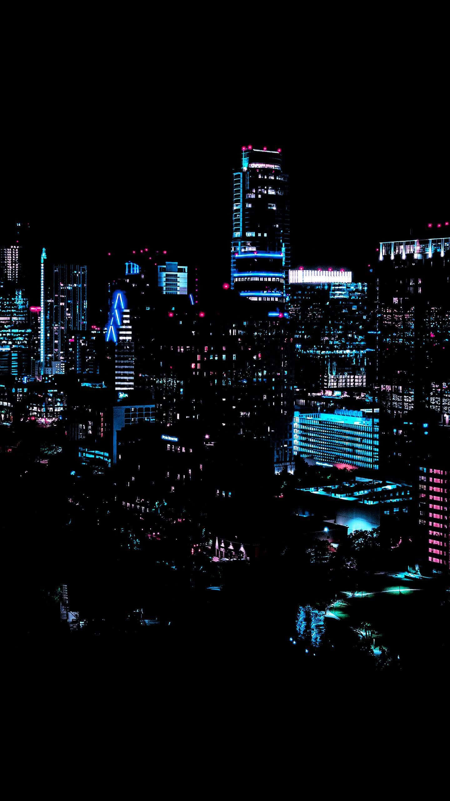 Tutustu Neon Cityn eloisiin, valaistuihin katuihin Taustakuvat