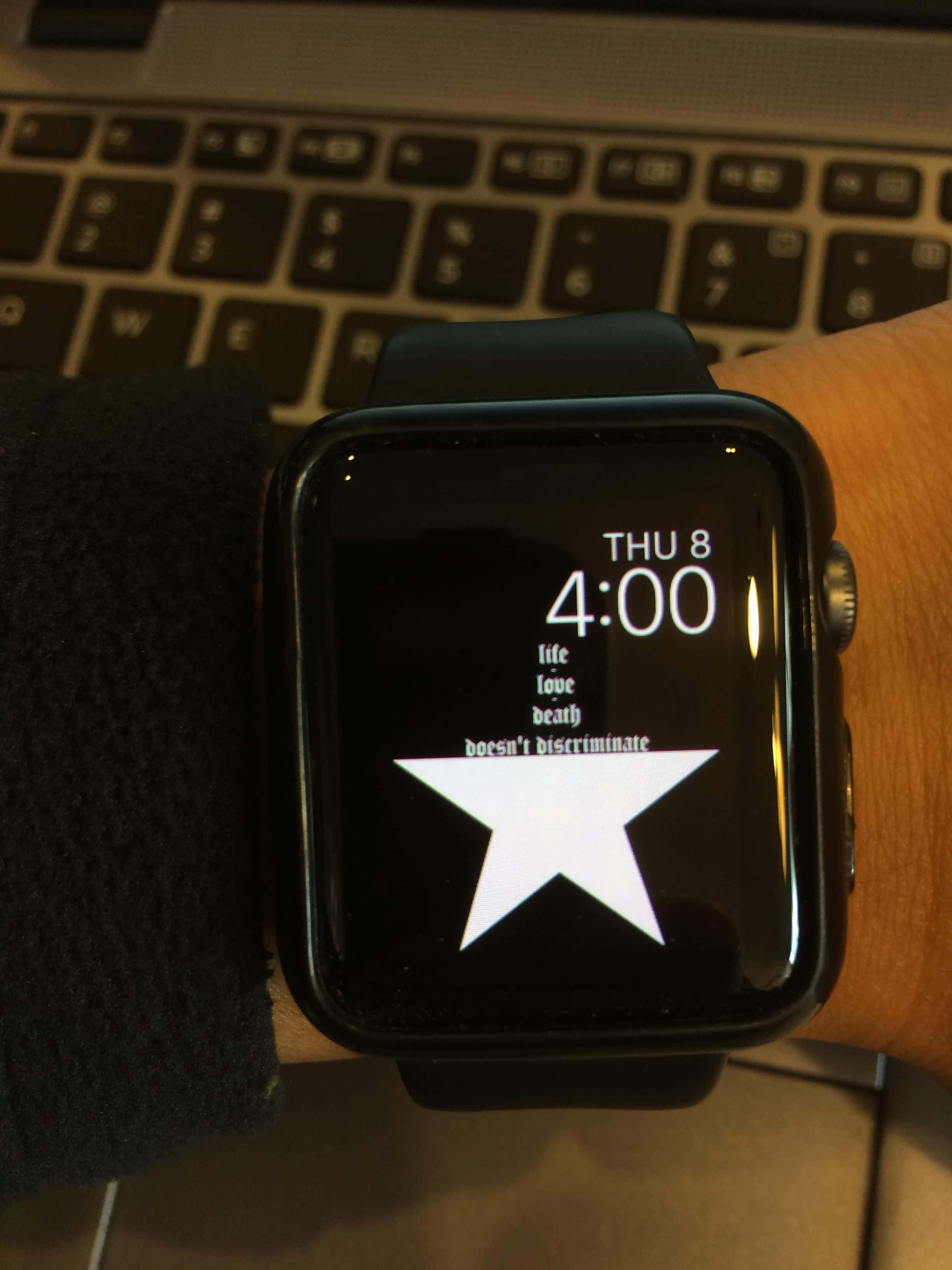 Tyylikäs Apple Watch korostaa kuntotoimintoja Taustakuvat