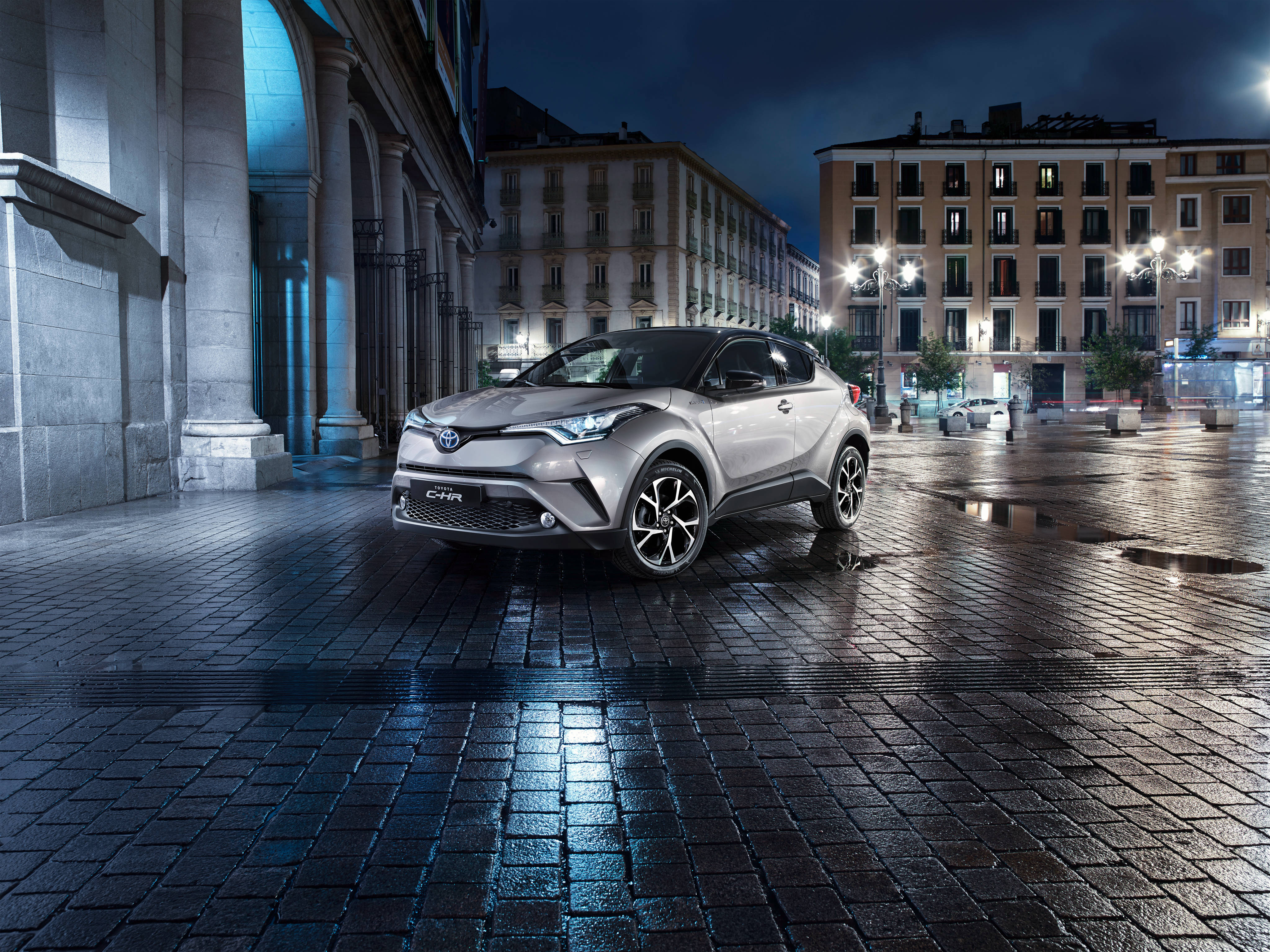 Tyylikäs harmaa Toyota CH-R -malli 4K Taustakuvat