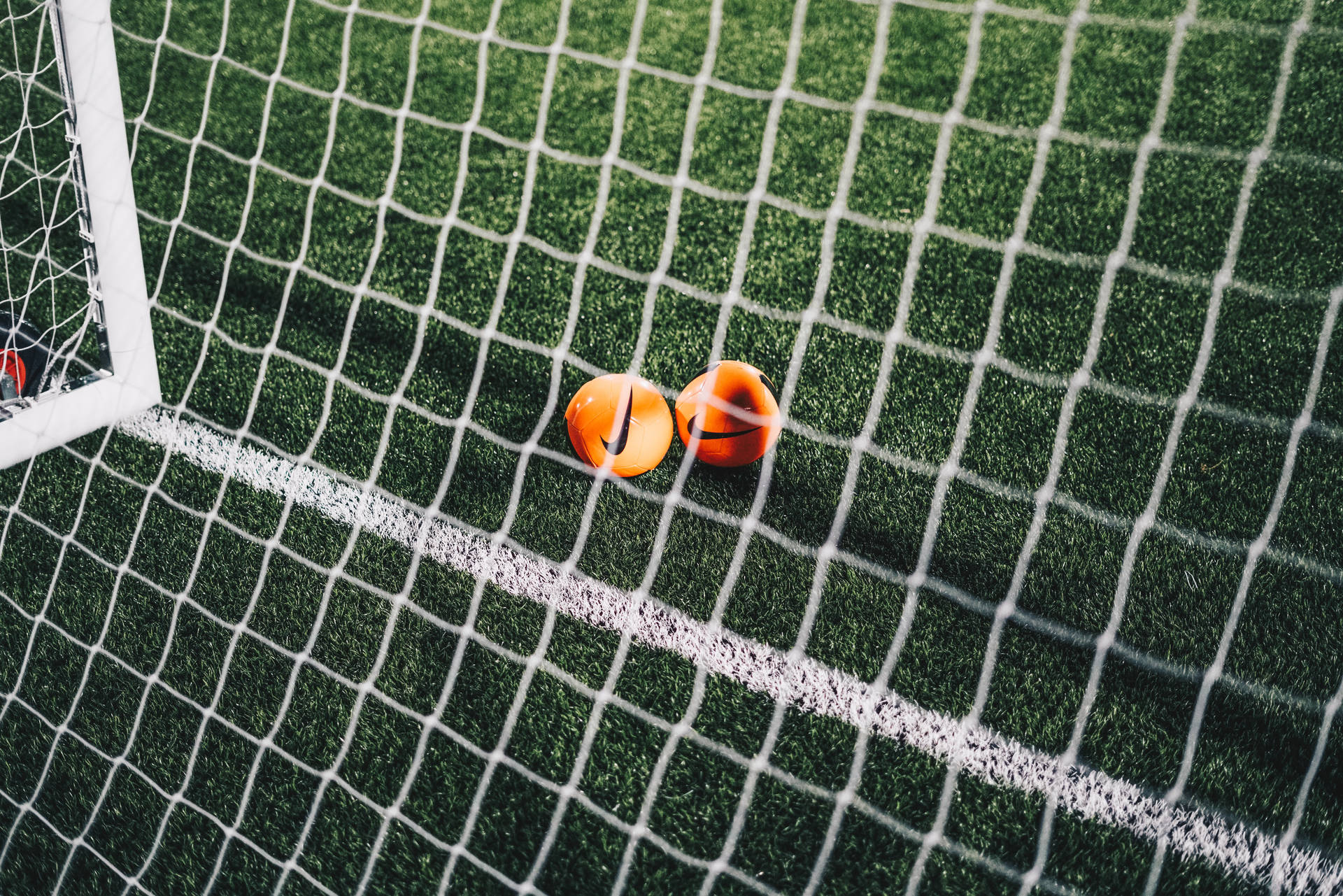 Jalkapalloverkkostadion työpöytätaustakuvana.
