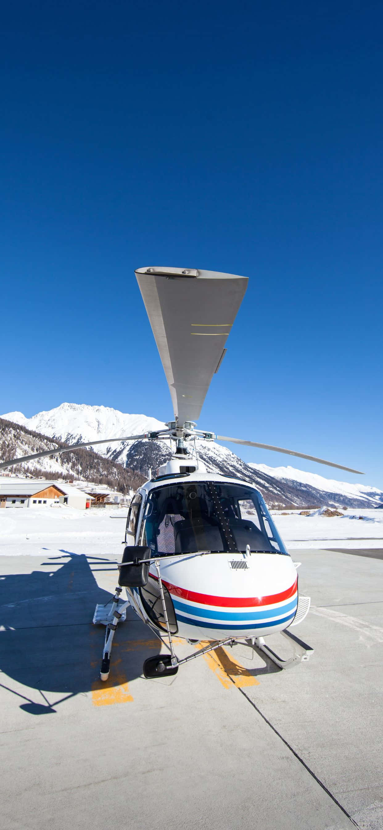 Upea valokuva iPhone XS Maxista helikopterin päällä Taustakuvat