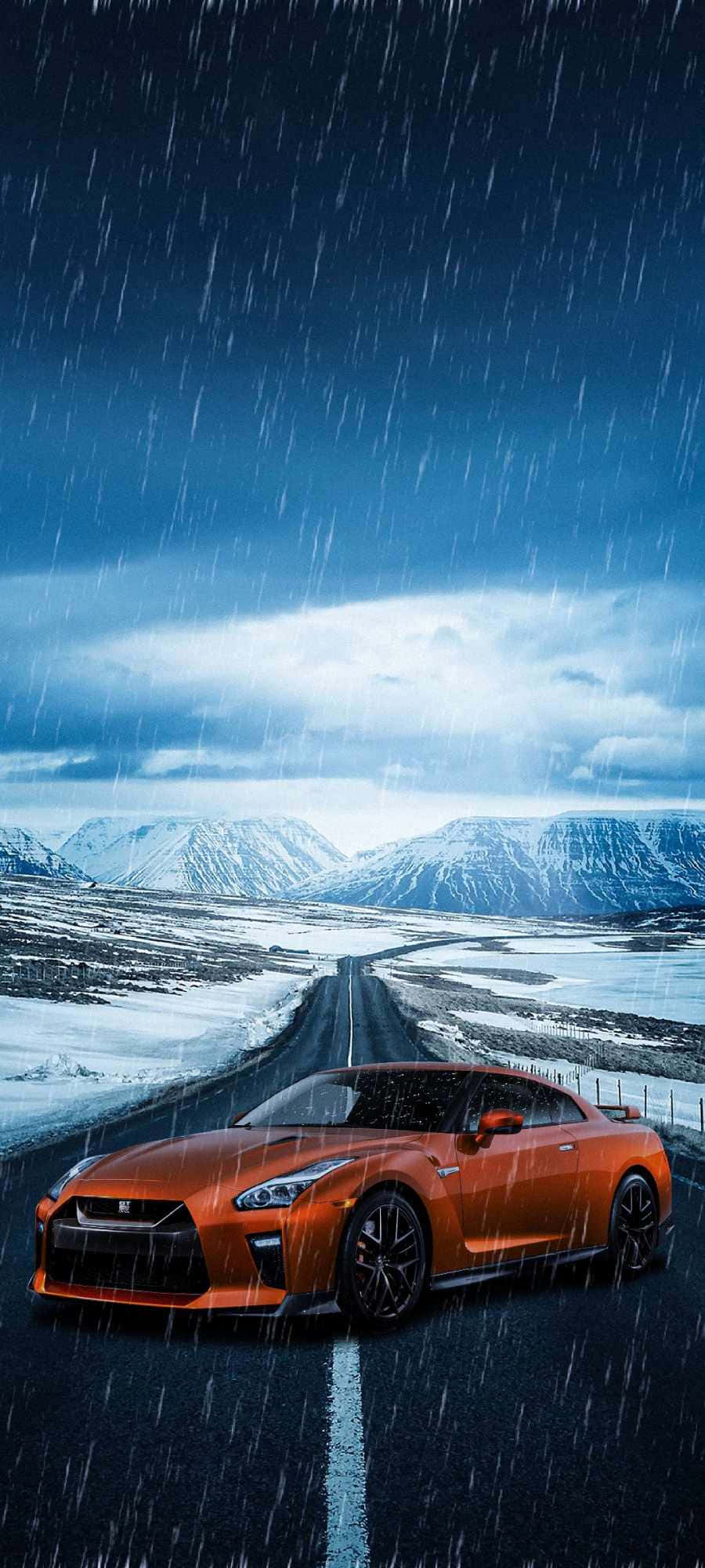 urheiluauto ajaa tietä pitkin sateessa Taustakuvat