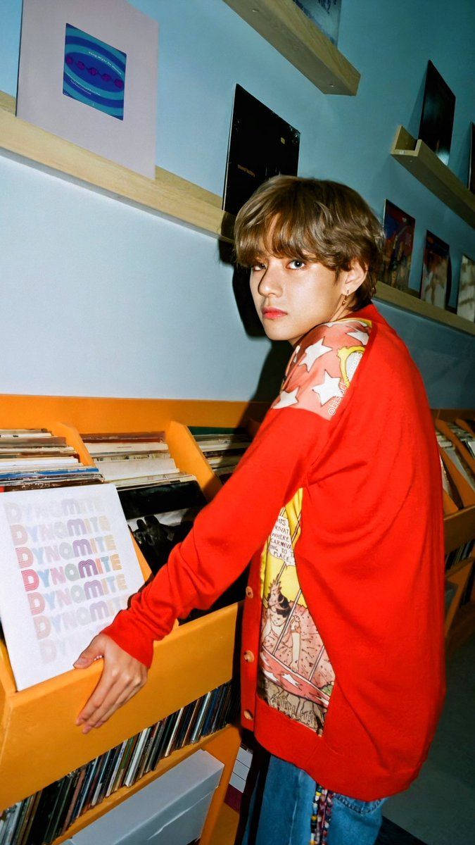 V BTS Dynamite -vinyylilevy Taustakuvat