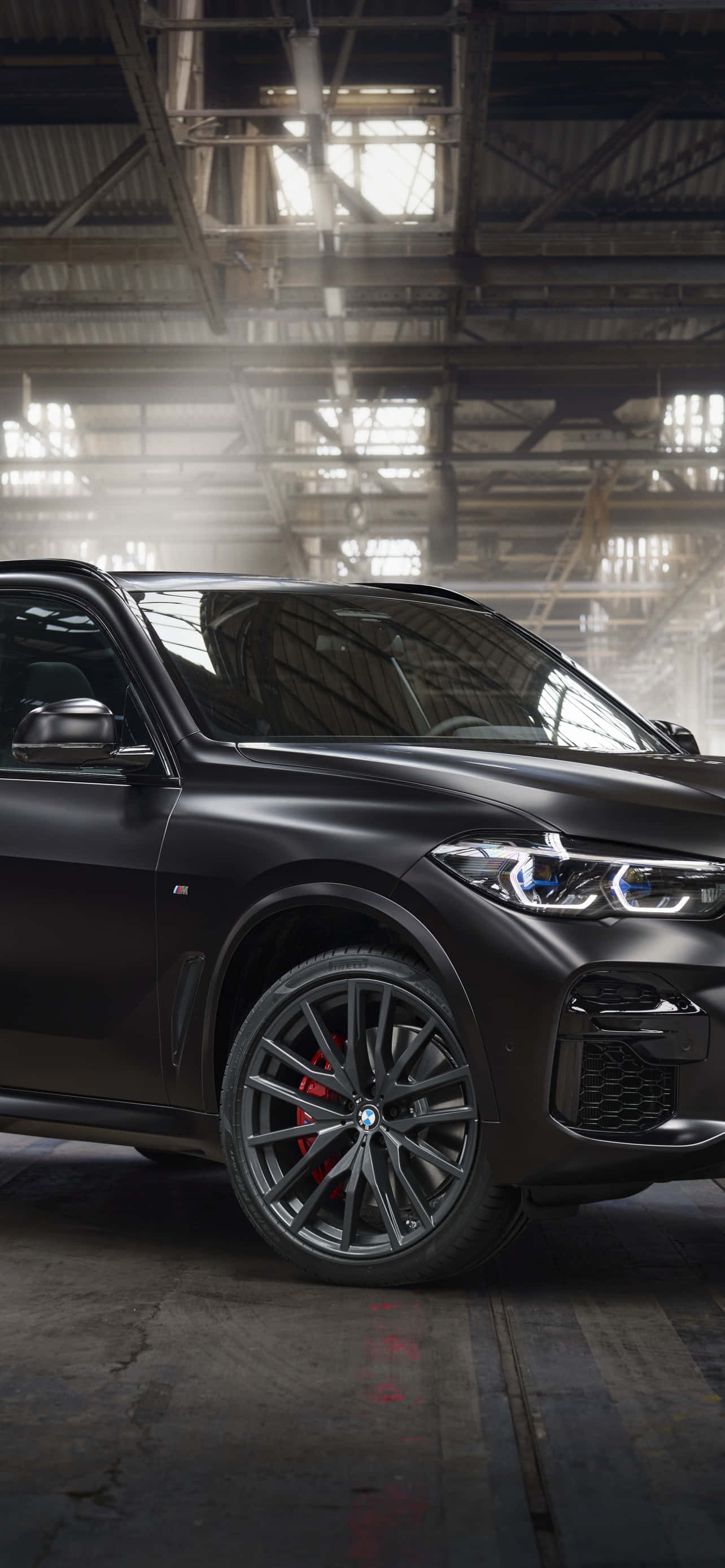 Vaikuttavan Voimakas BMW X6 M Tiellä Taustakuvat