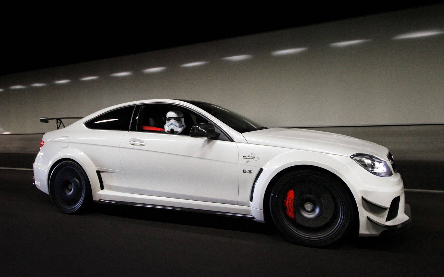Valkoinen Mercedes-auto Taustakuvat