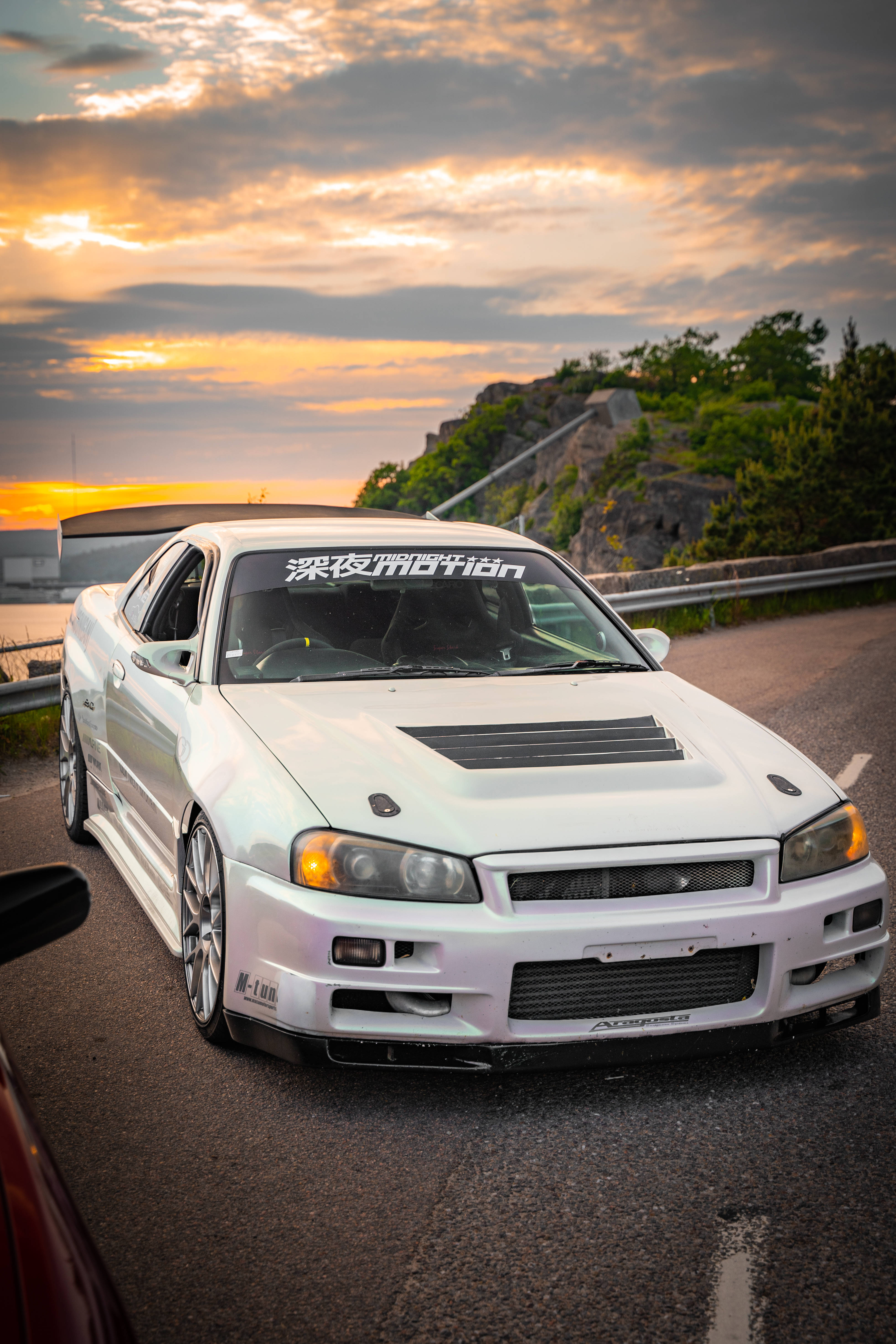 Valkoinen Nissan Skyline GTR R34 Taustakuvat