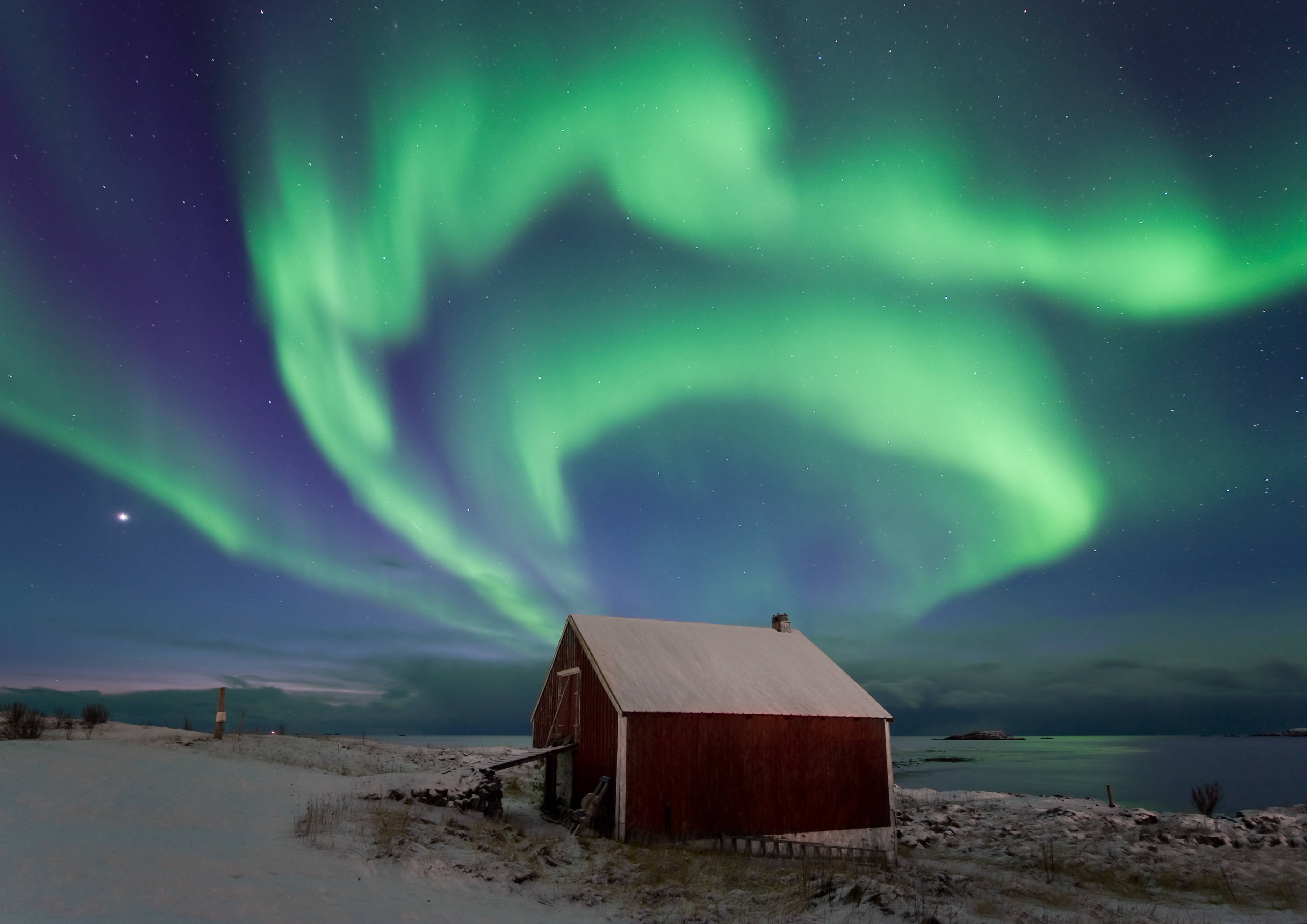 Vihreä taivas ja punainen mökki Taustakuvat