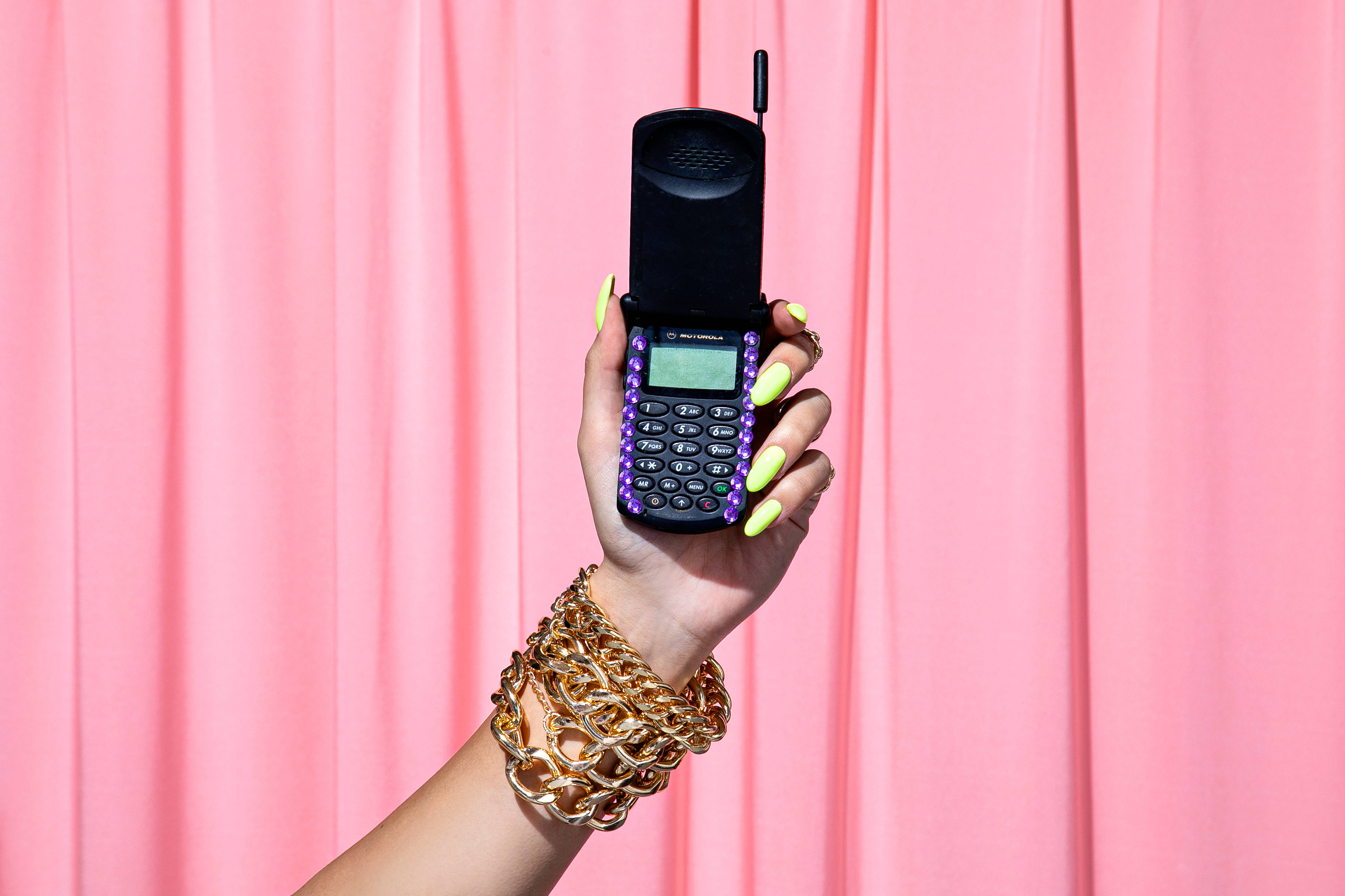 Violetti Motorola StarTAC Taustakuvat