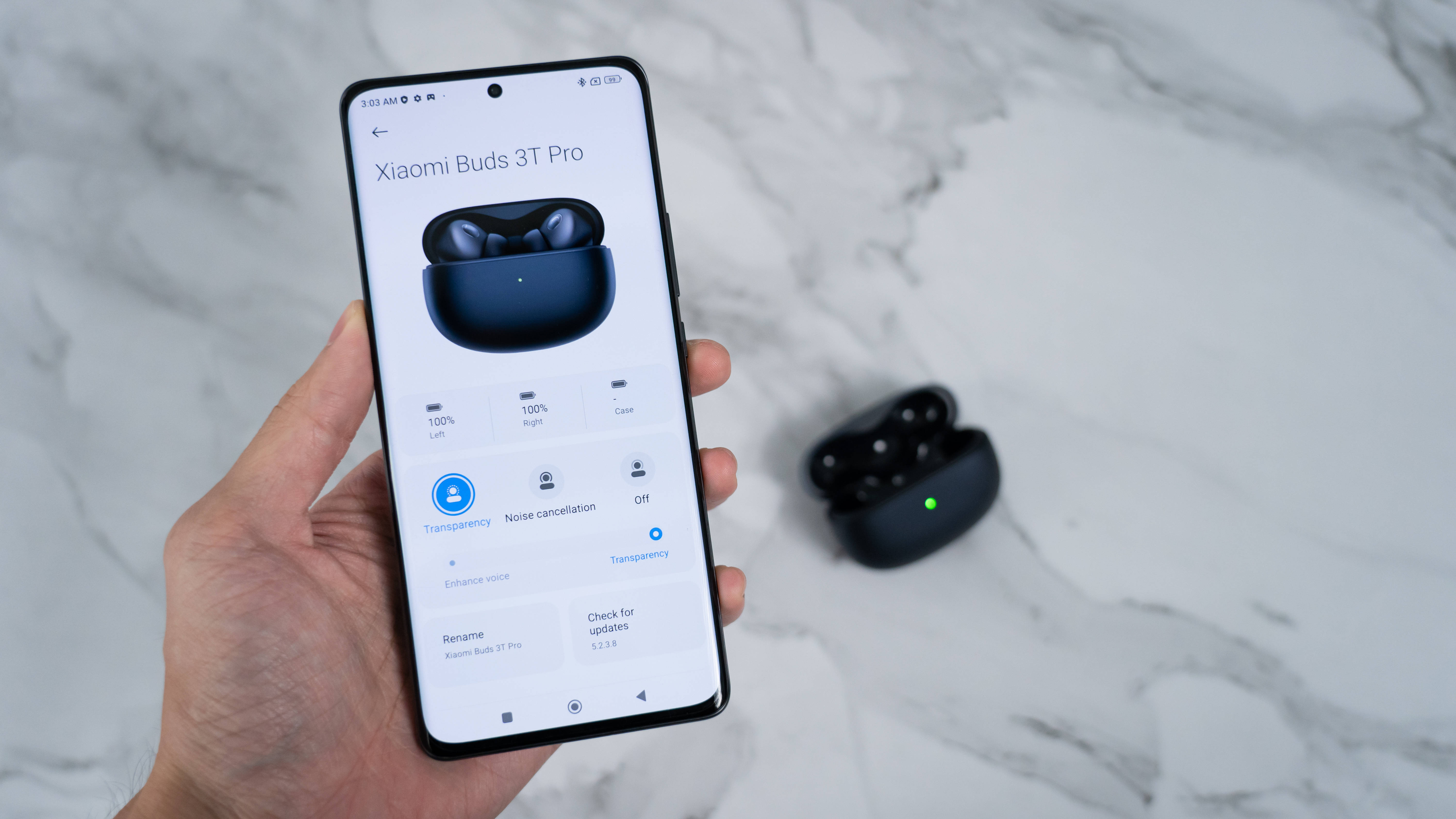 Xiaomi-kuulokkeet ja älypuhelin Taustakuvat