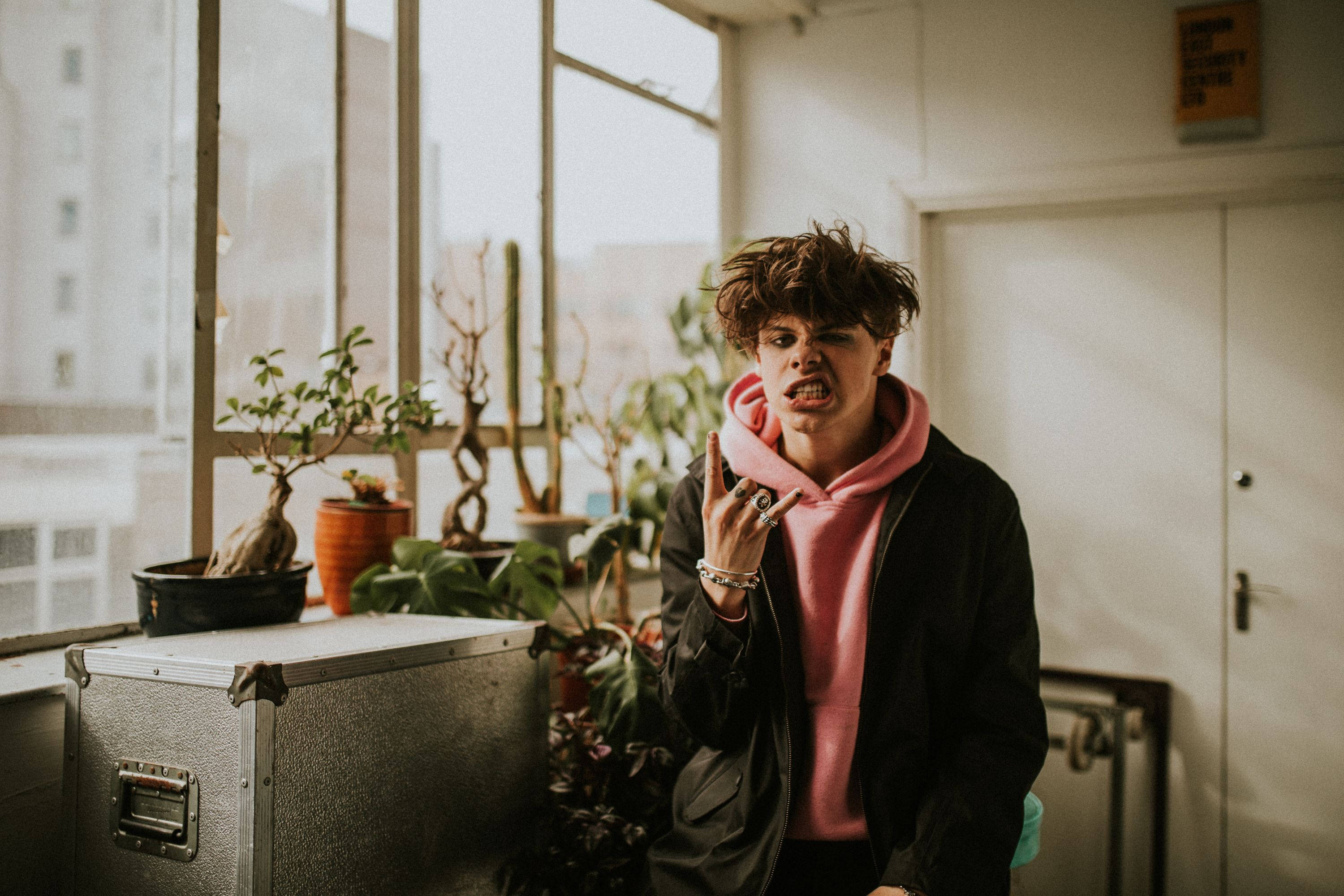 Yungblud Pink Huppari Taustakuvat