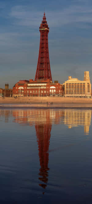 Blackpool Towerin heijastus — Valtameri Taustakuvat