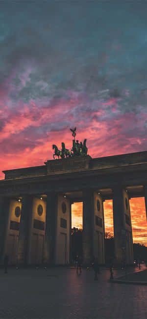 Brandenburgin portti Quadriga oranssi pinkki taivas — Huawei nova 16 Ultra Taustakuvat
