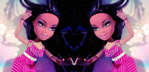 Bratz-estetiikkainen nukke vaaleanpunaisessa mekossa -taustakuva — Bratz estetiikka Taustakuvat