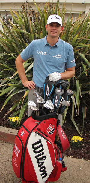 Brendan Steele golfkassin kanssa — 18:9 Taustakuvat