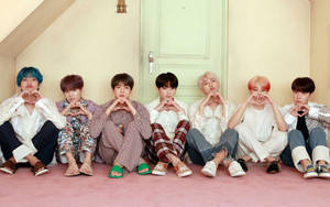 BTS Sydämet Oven Edessä Työpöytä — Bts työpöytä Taustakuvat