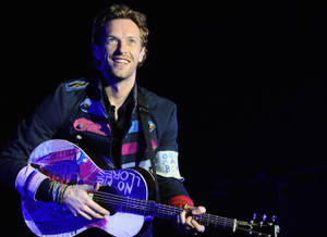 Chris Martin musta taustakuva. — Tosi musta Taustakuvat