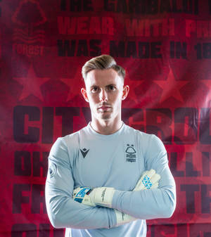 Dean Henderson ristissä kädet — Honor Magic V Flip 2 Taustakuvat