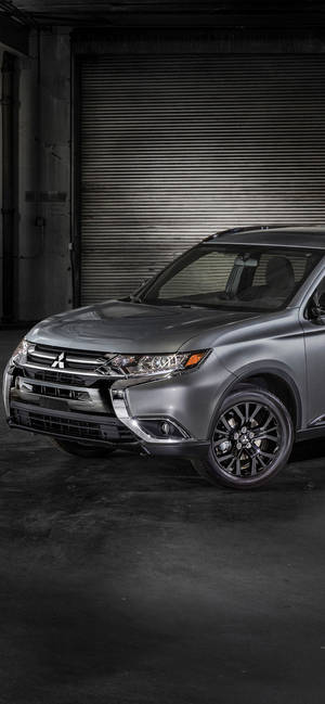 Harmaa Mitsubishi Outlander -taustakuva — iPhone 18 Taustakuvat