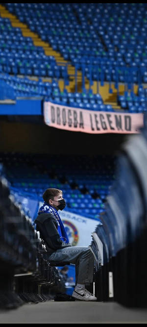 Intohimoinen fani Stamford-stadionilla taustakuva — POCO C81x Taustakuvat