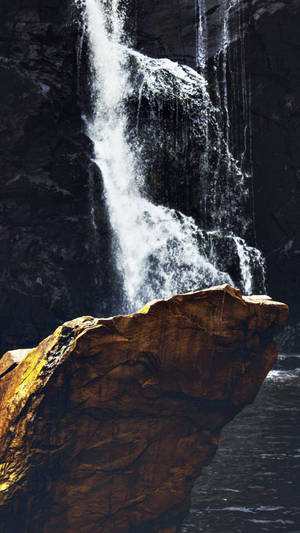 Iphone 12 Pro Max Waterfalls -taustakuva — iPhone 12 Pro Max Taustakuvat