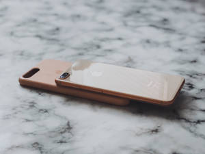 Iphone 8 Kotelolla