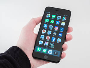Iphone 8 näyttö