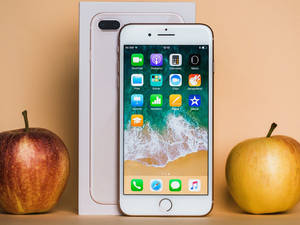 Iphone 8 omenoiden kanssa
