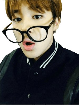 Jimin yllättynyt ilme silmälasit
