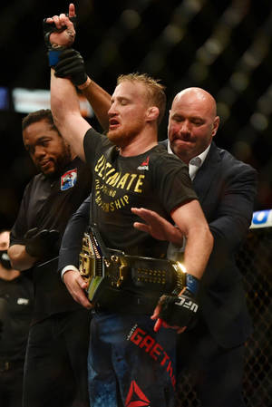 Justin Gaethje mestaruusvyö päällä — Xiaomi Pad 7S Pro 12.5 Taustakuvat