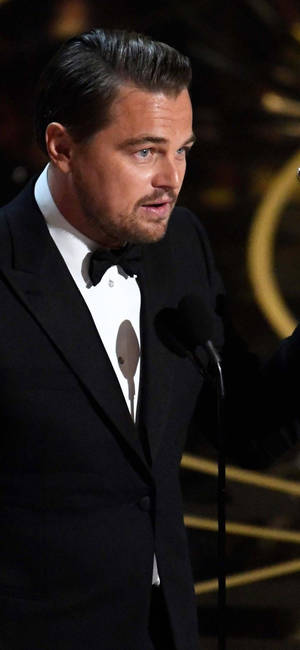 Leonardo DiCaprion Oscar-puhe -taustakuva — iPhone 17 Pro Max Taustakuvat