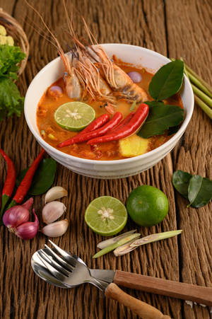 Mausteinen tom yum -keitto katkaravuilla — Huawei MatePad Taustakuvat