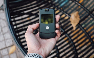 Musta Flip Motorola — Galaxy Z Flip 7 Taustakuvat